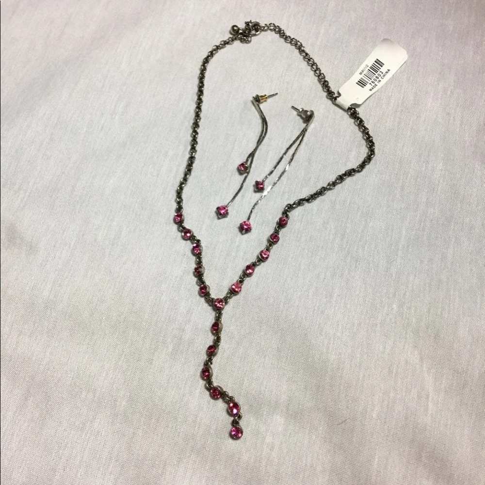 Necklace and earrings set